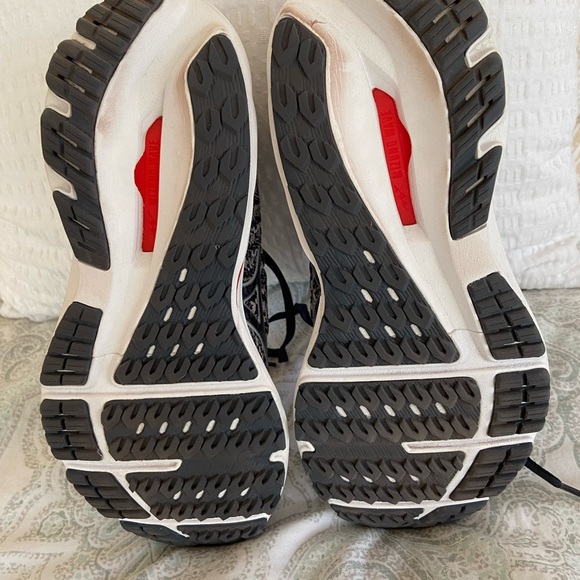 Mizuno Wave Inspire 17 Running Shoes - Picture 4 of 8